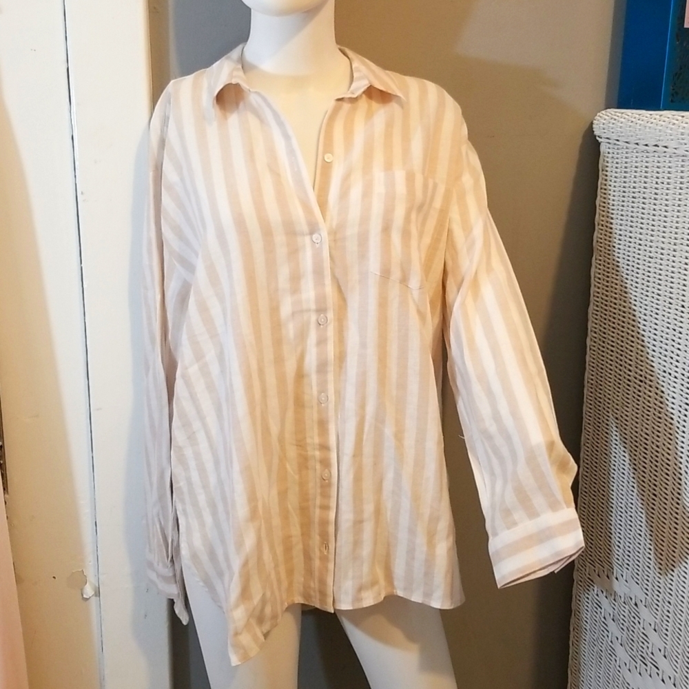 Old Navy Boyfriend shirt NWT